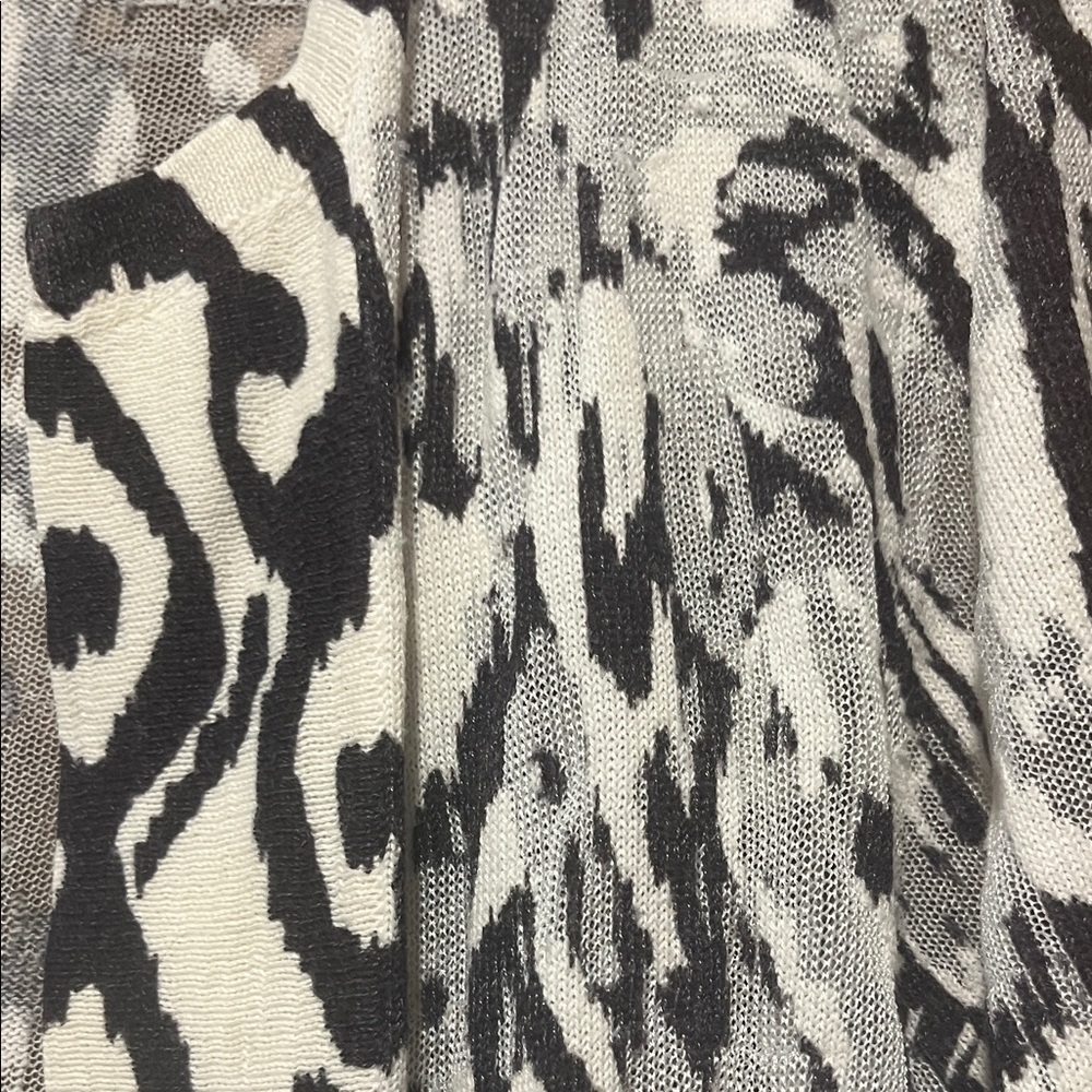 Chico's gray and White Patterned Cardigan - Picture 4 of 5